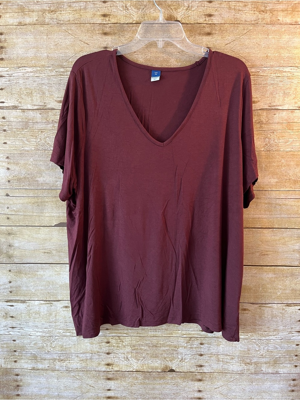 Old Navy Luxe XXL Maroon Burgundy T-Shirt Tee V-Neck Size XXL EUC - Picture 6 of 6
